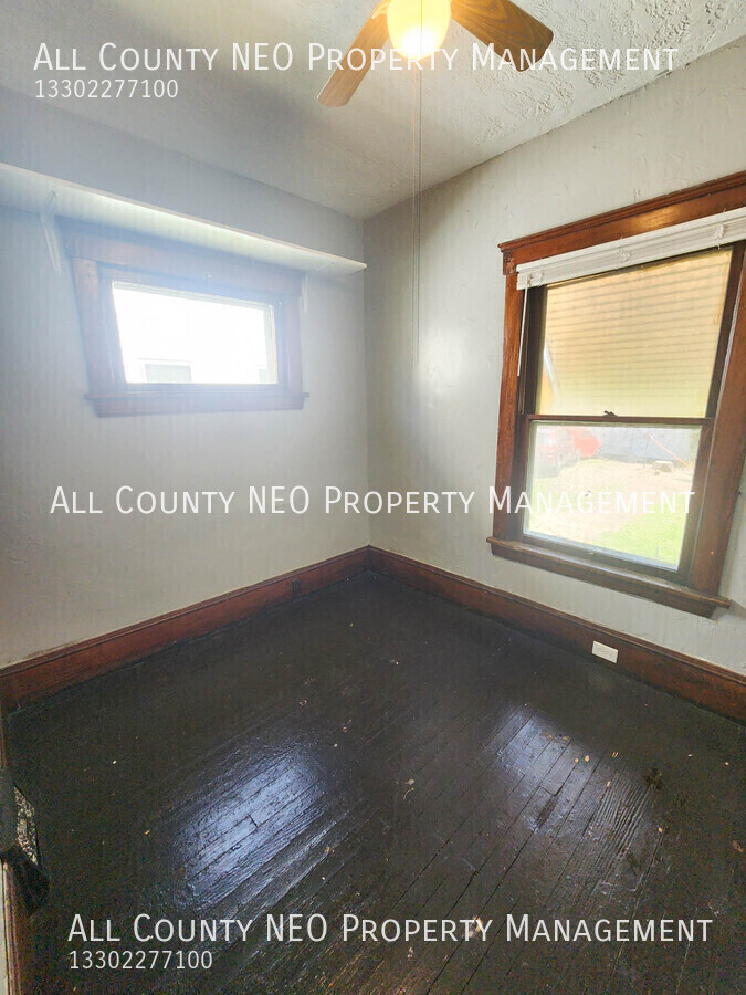 9425 Denison Ave – photo 3