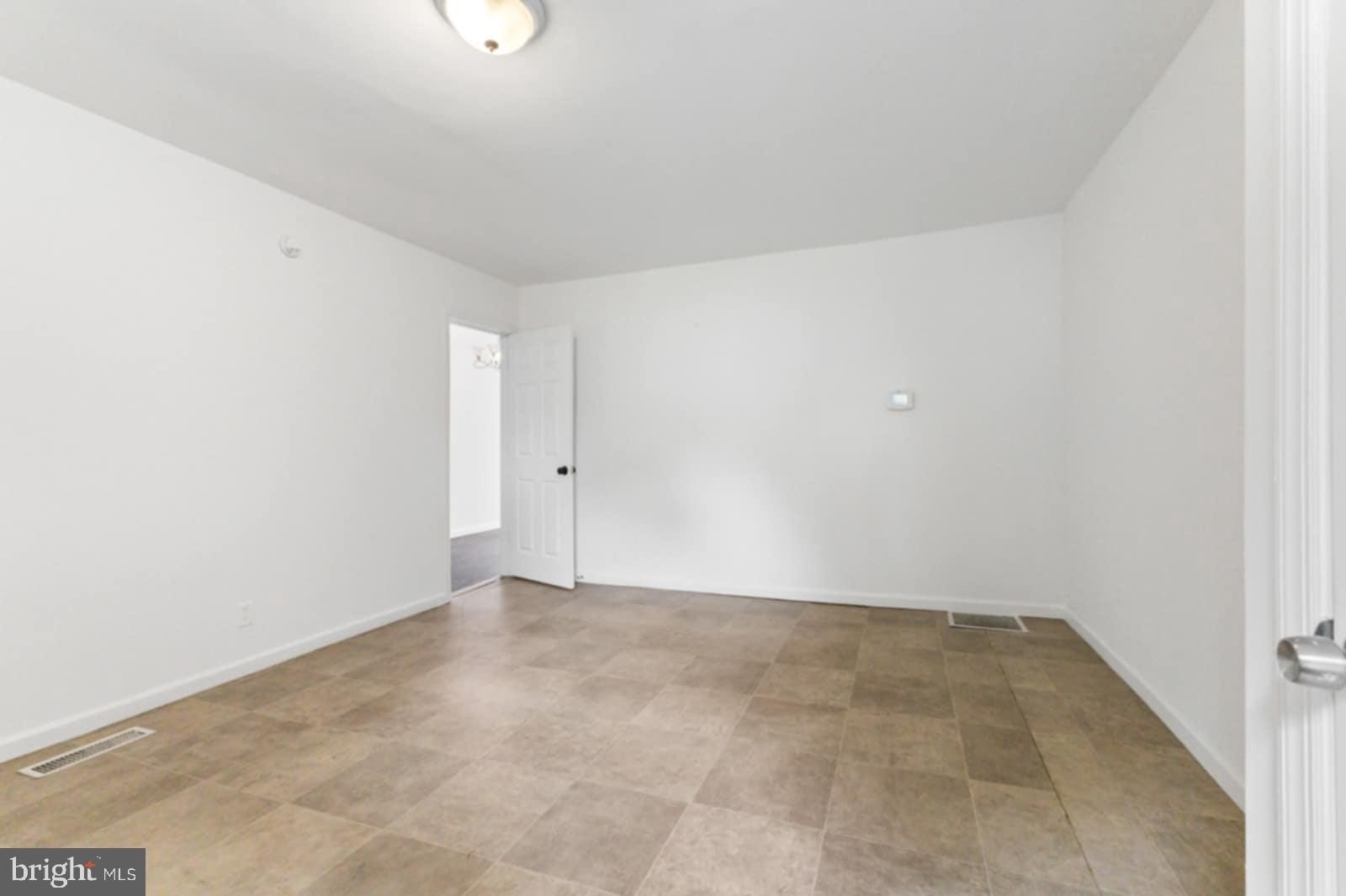 211 Broad St – photo 4