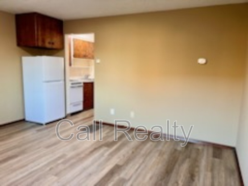 5225 N Crestline St – photo 5
