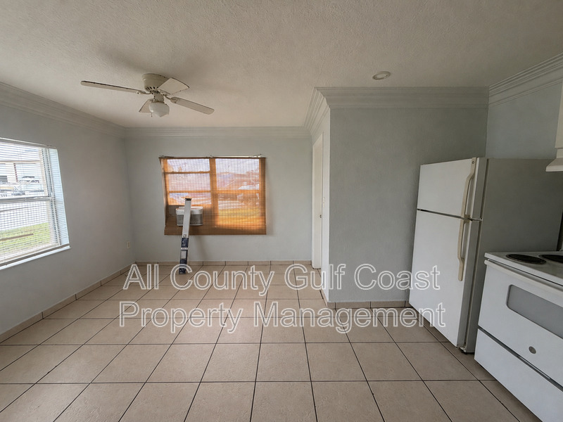 2416 10th St W – photo 2