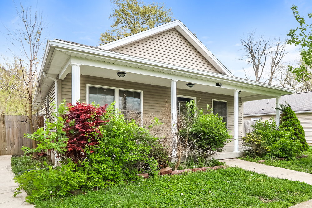 1044 Avondale Ct – photo 3