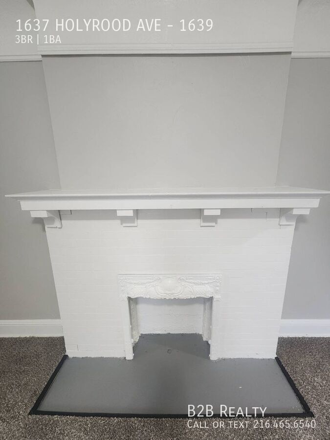 1637 Holyrood Rd – photo 4