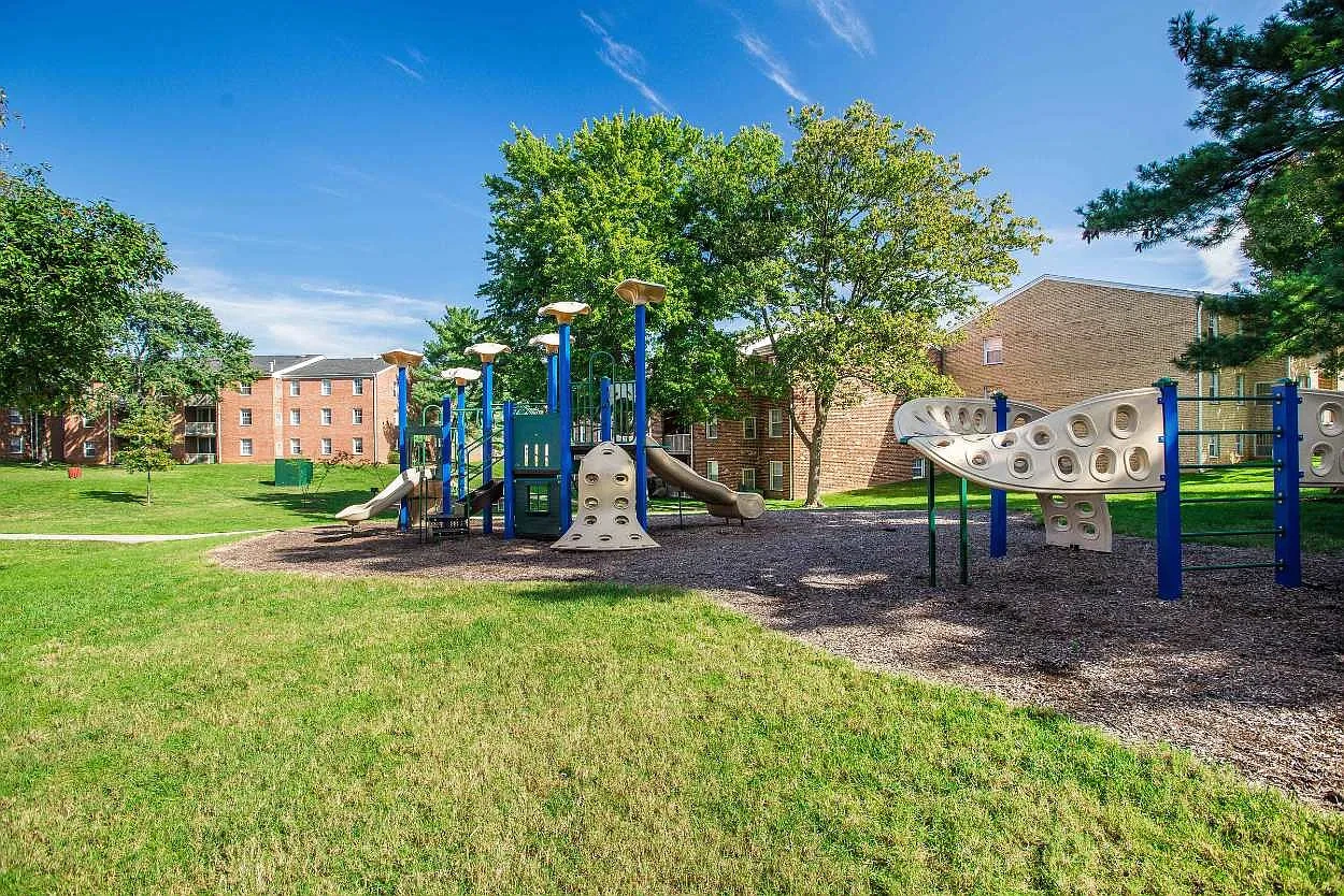 Lerner Springfield Square – photo 1