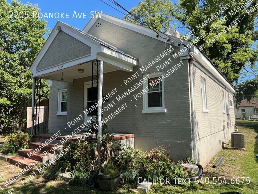 2205 Roanoke Ave SW – photo 5