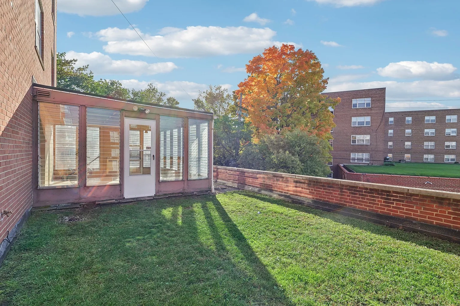 Embassy House Apartments – photo 4