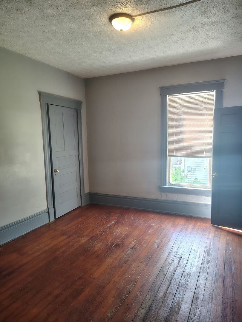 801 Warren St unit Unit 1 – photo 4