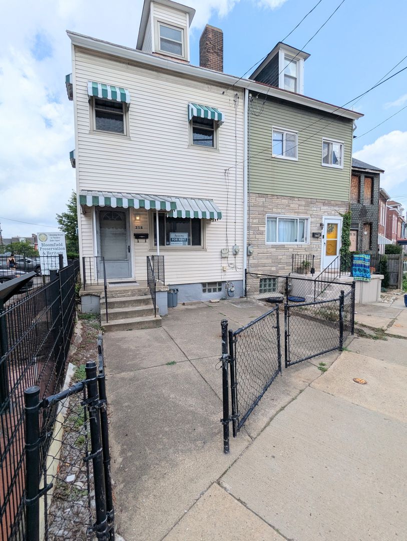 258 Edmond St – photo 1