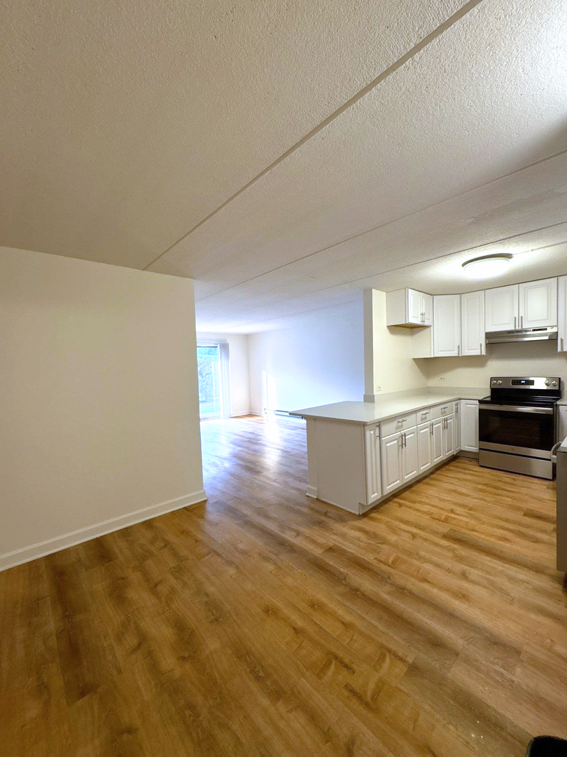 1460 Lehigh Ave unit 107B – photo 2