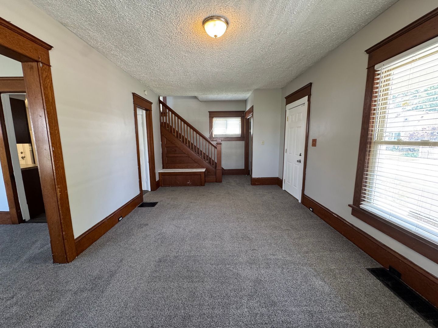 2325 Clyde Pl SW – photo 5