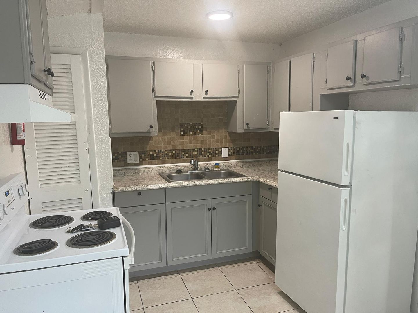 4570 Transport Road A-C – photo 1
