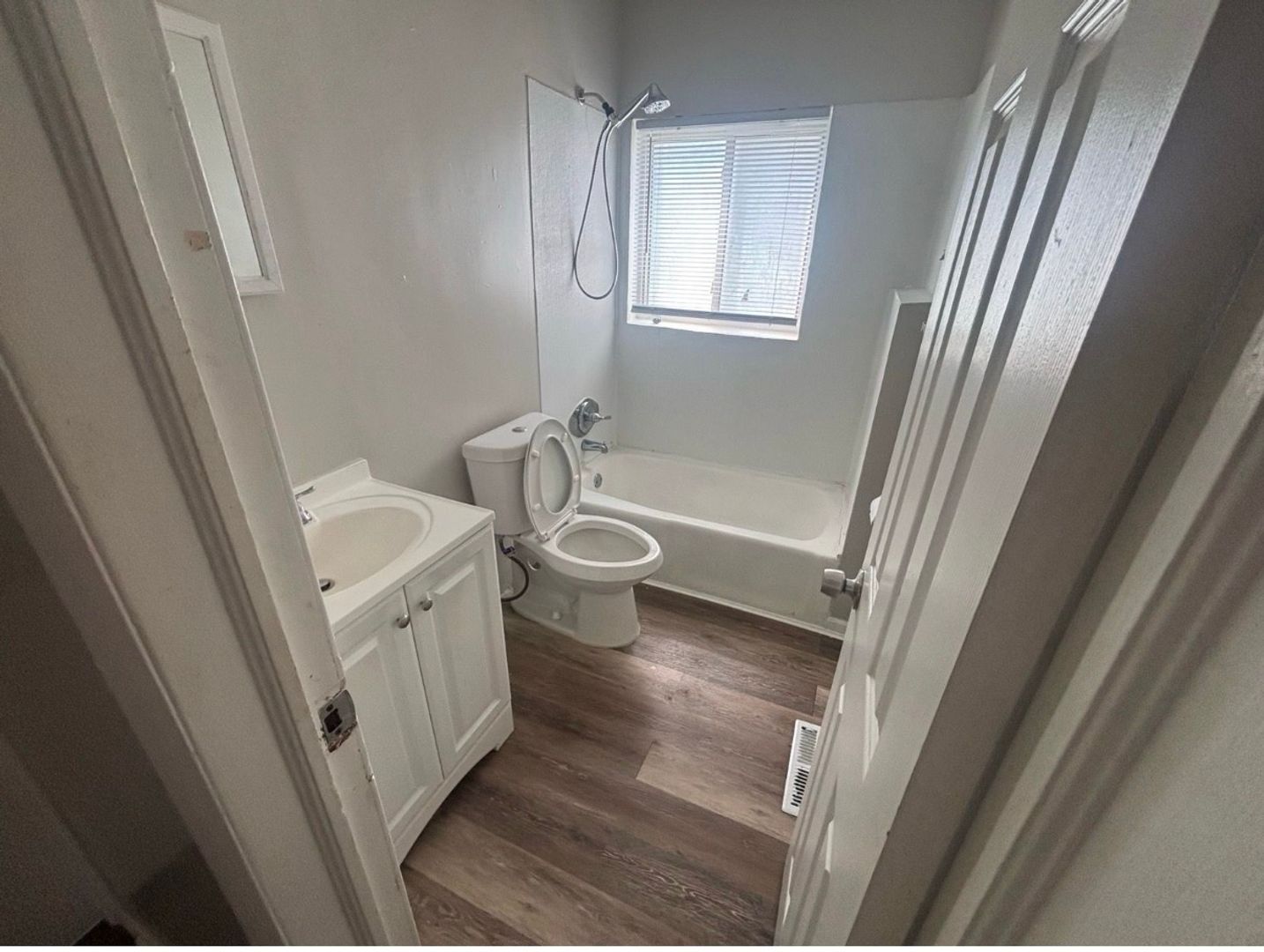 523 Weston St – photo 5
