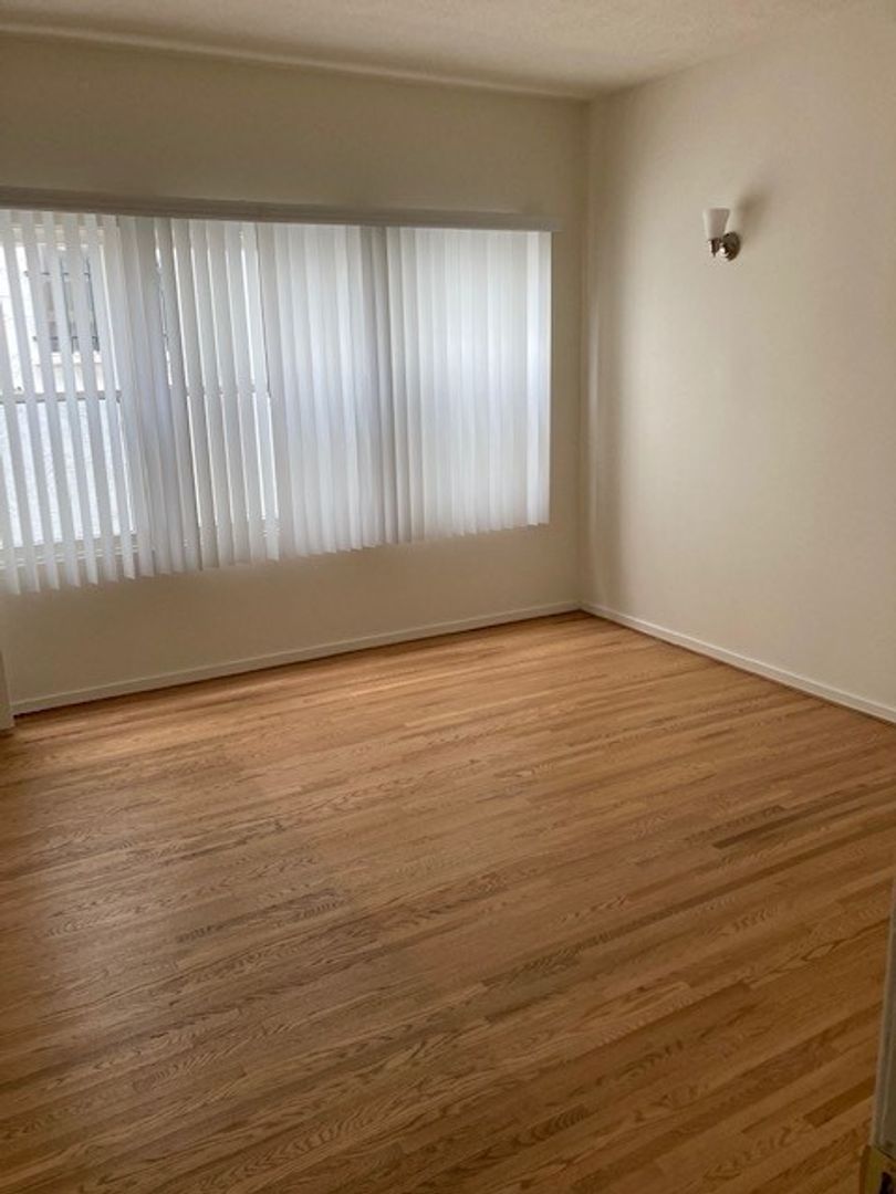 204 Belmont Ave unit 204 – photo 2