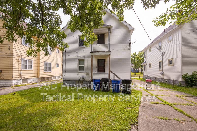 4024 E 143rd St – photo 3