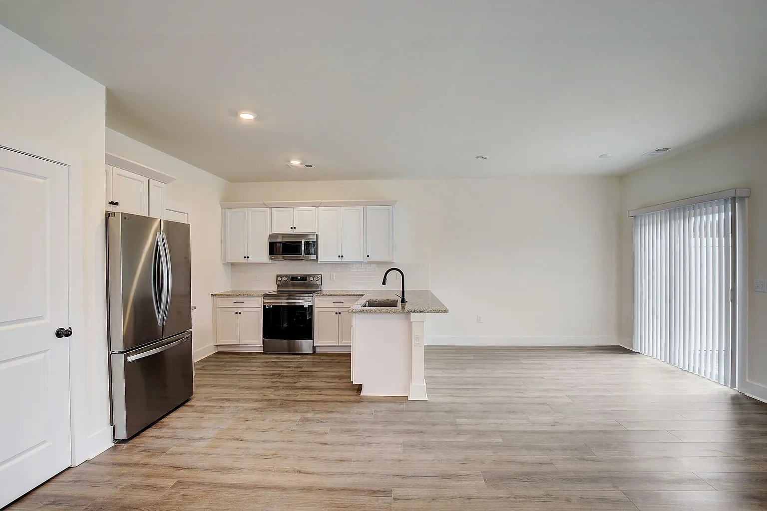 Blakeney Commons Townhomes – photo 5