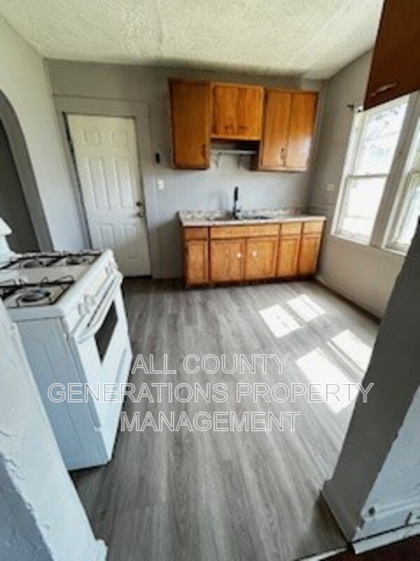 1011 E 140th St unit DN – photo 3