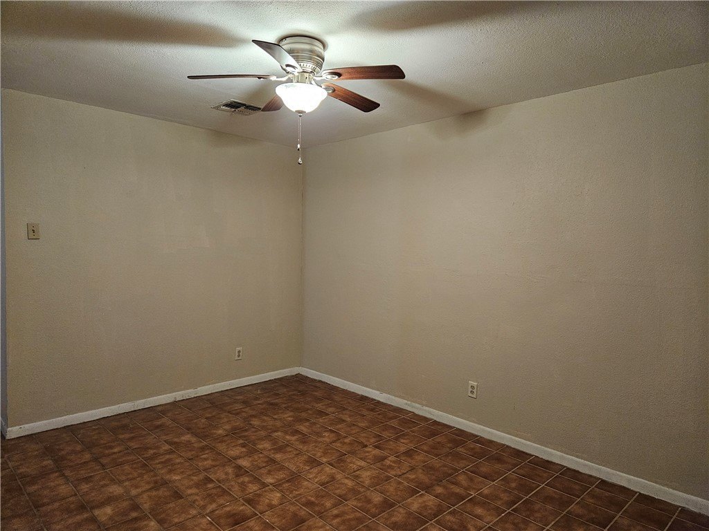 501 N Gregory – photo 2