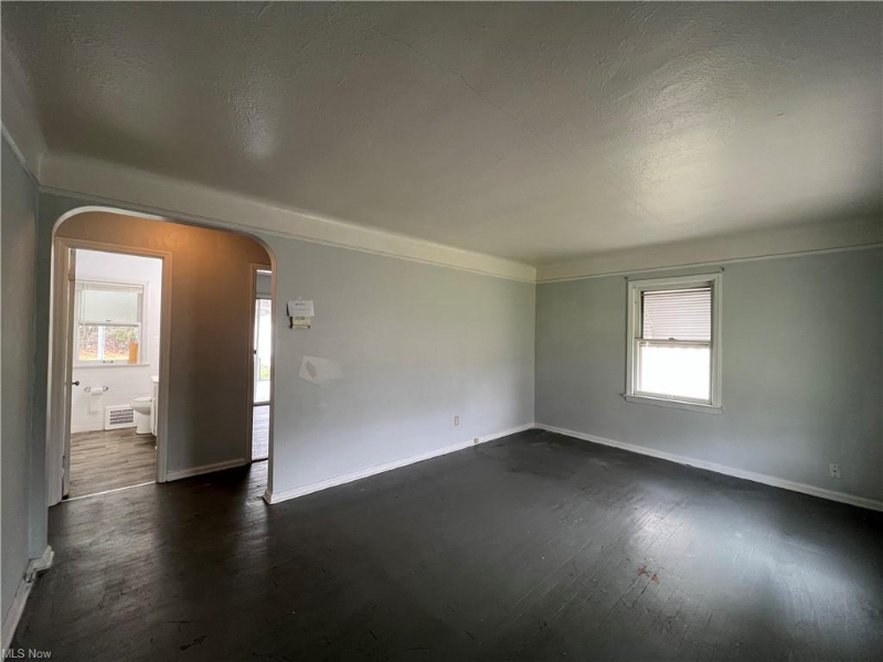 295 Grand Blvd – photo 2