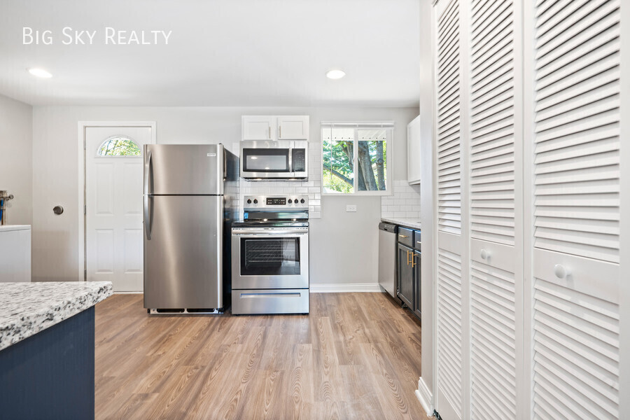 126 Town St – photo 4