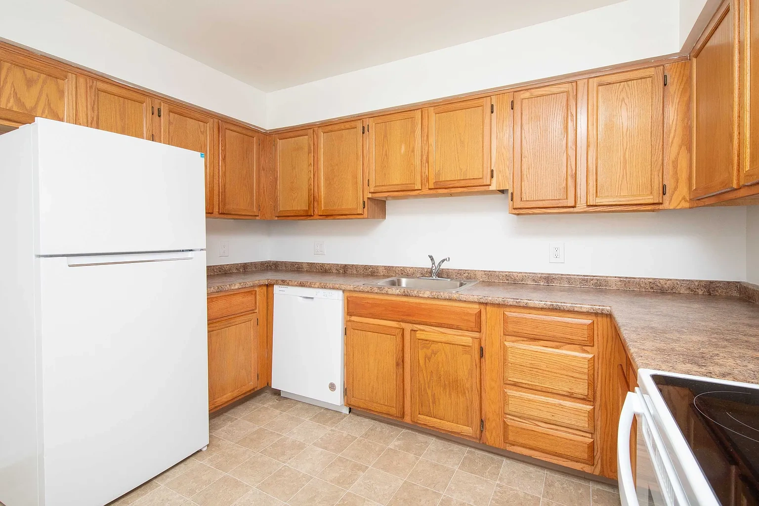 Premier Village Apartments – photo 3