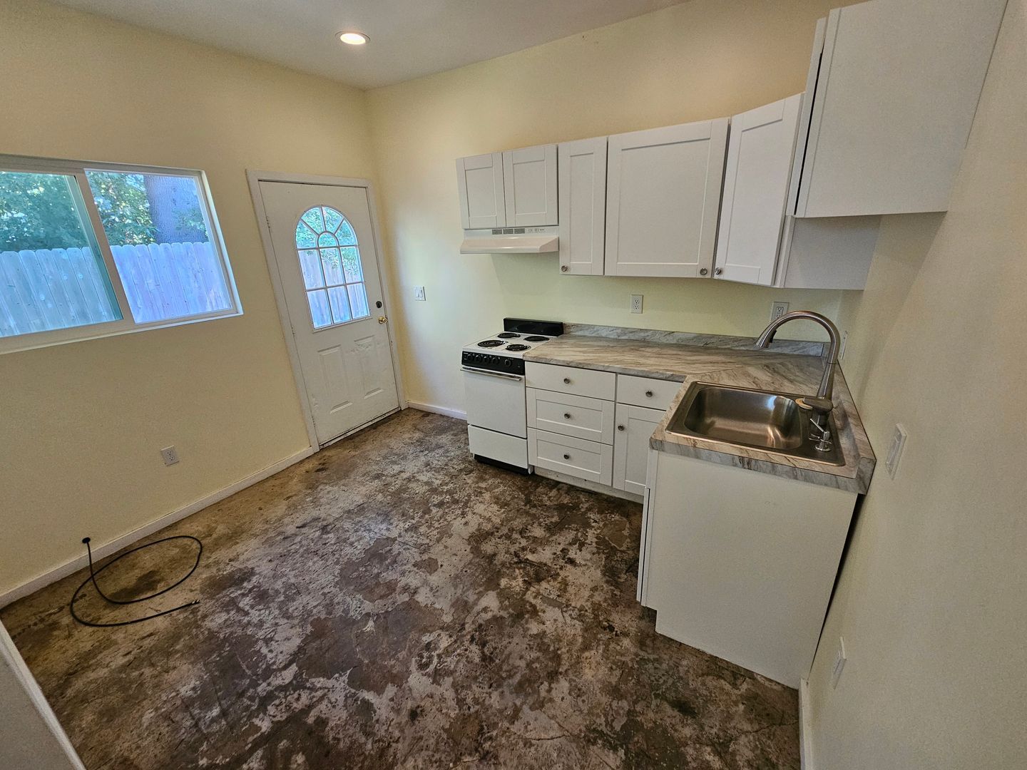 9707 Main St – photo 2