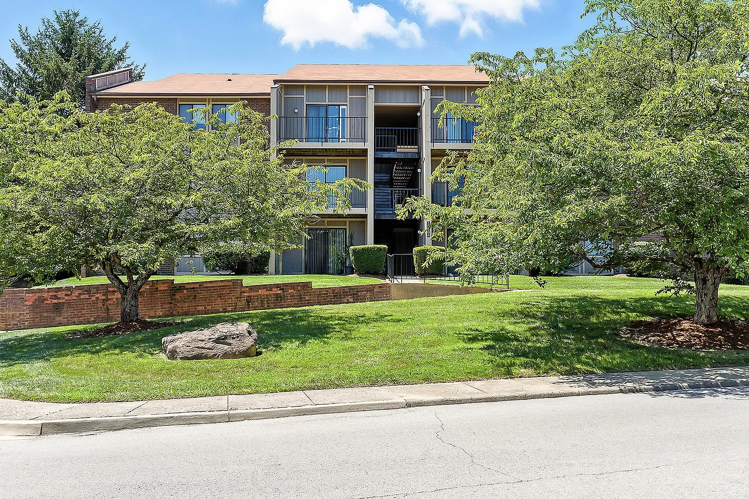 Boulder Creek Apartments – photo 1