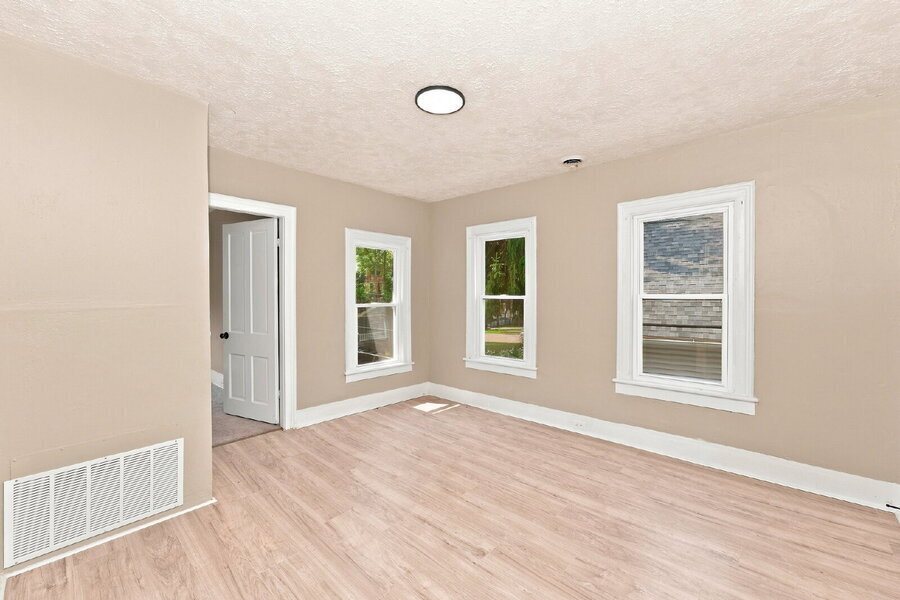 4212 Apple Ave – photo 3