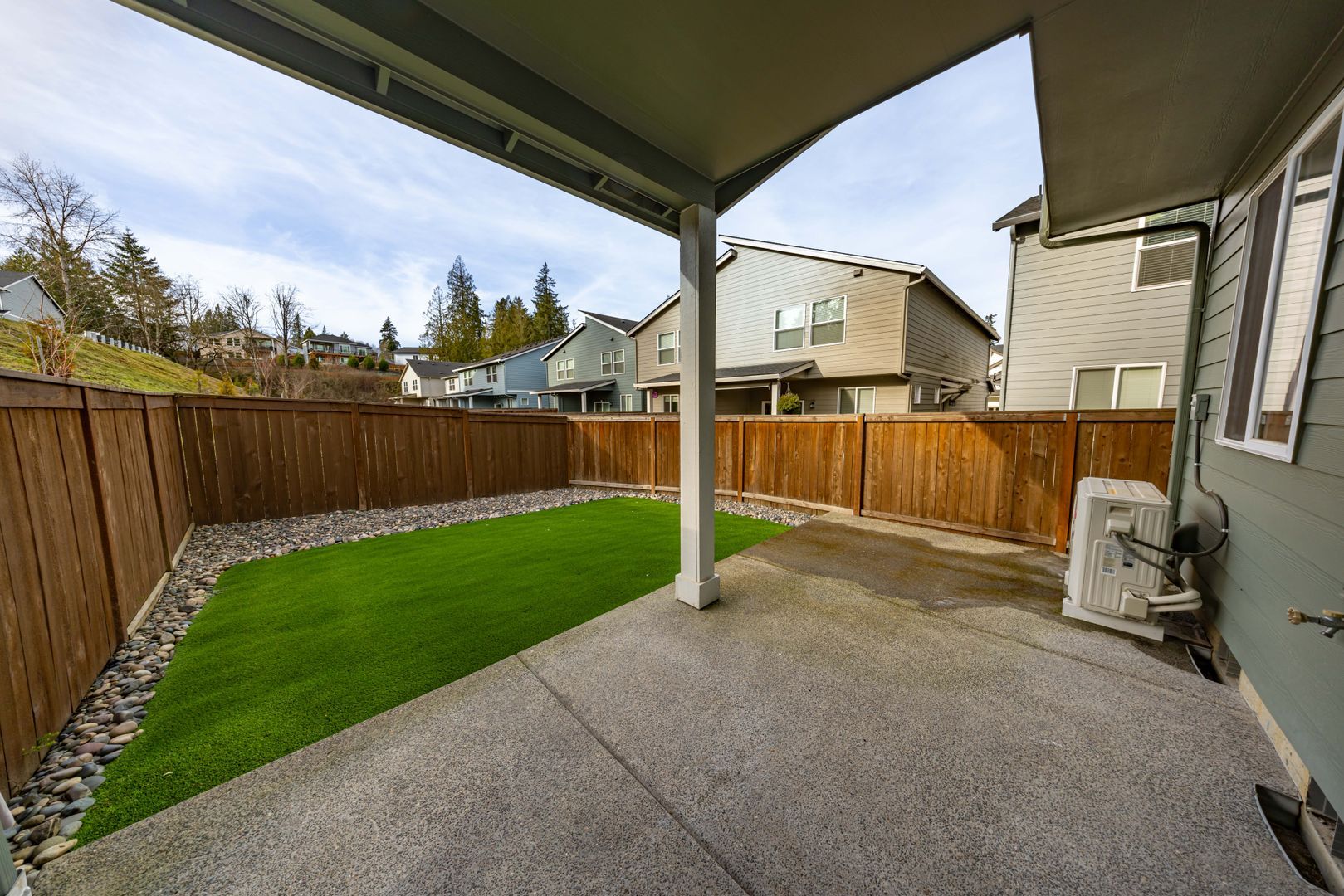 2333 S Brookside Pl – photo 2