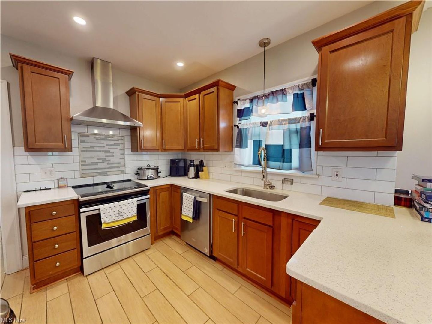 3423 Beechwood Ave unit UP – photo 4