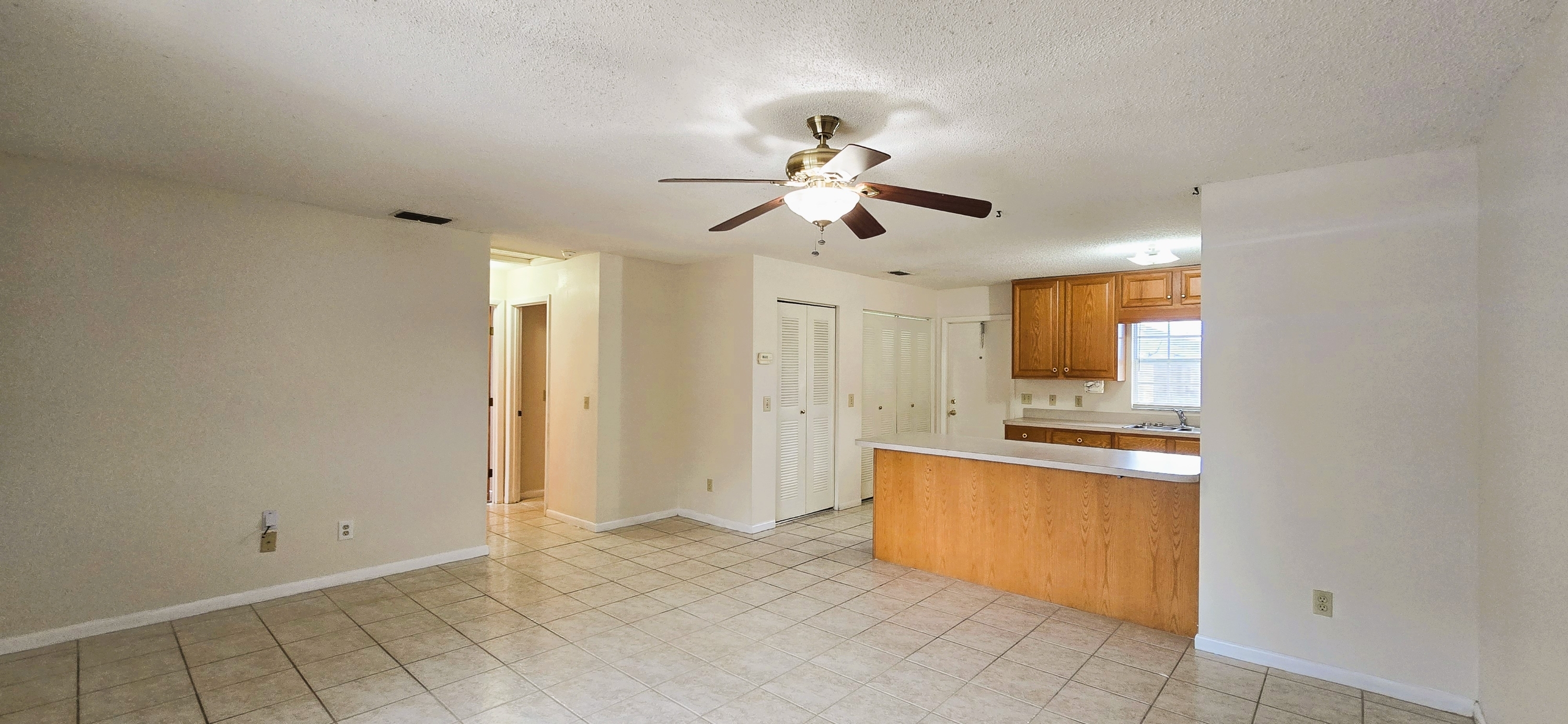 1425 Thousand Roses Dr S – photo 3