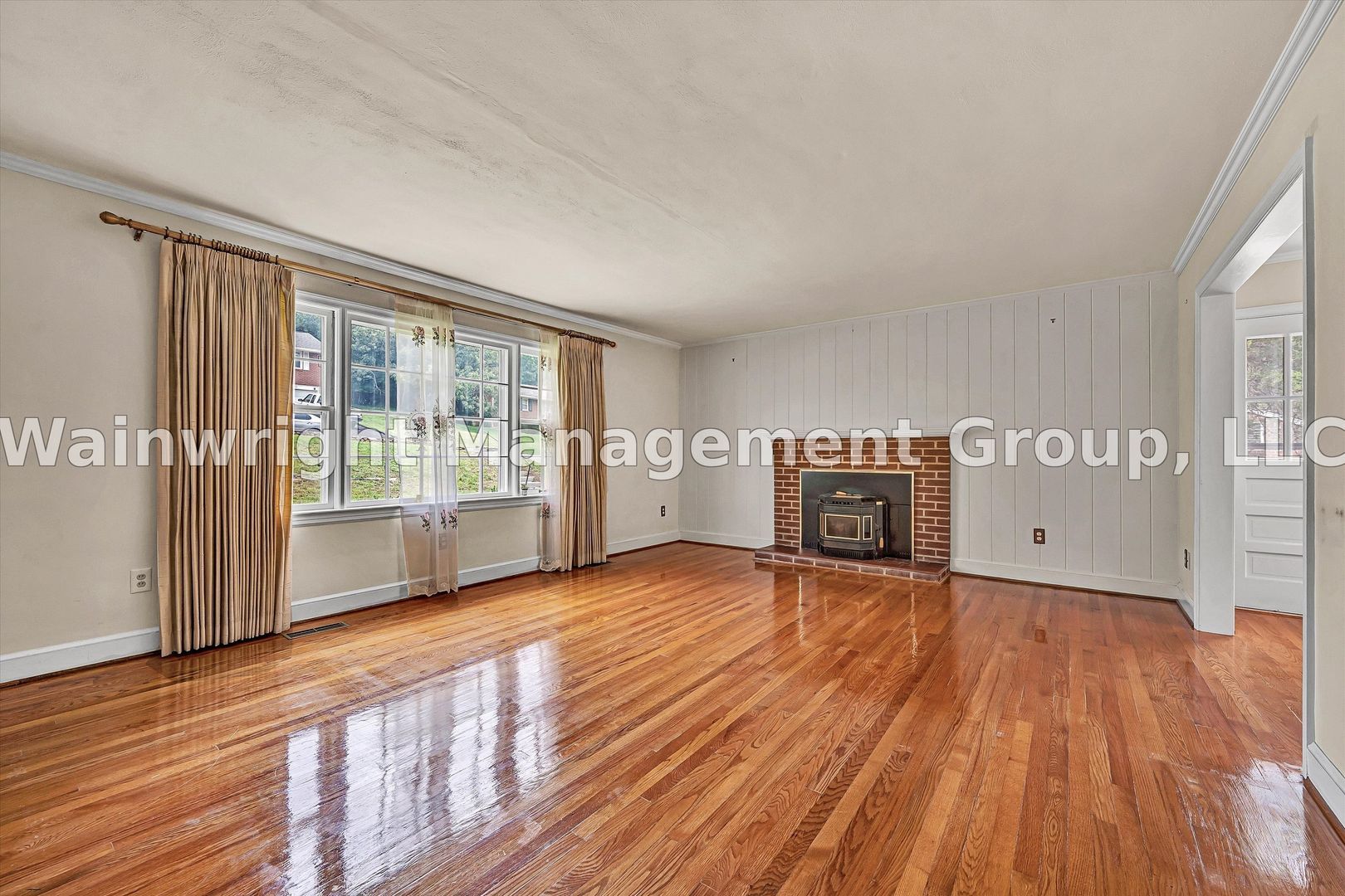 4374 Sheldon Dr – photo 3