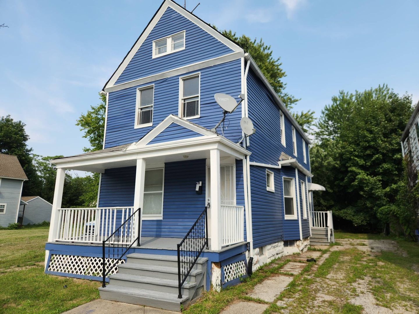 2345 E 76th St – photo 2