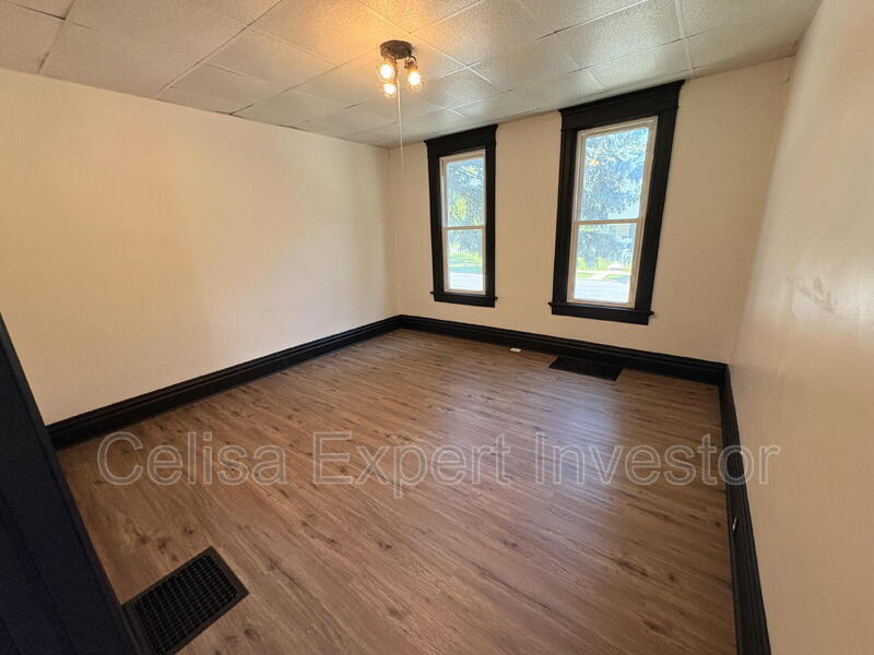 2408 Smith St – photo 3