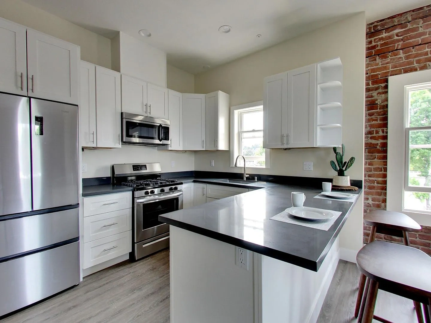 22650 Main Street – photo 5
