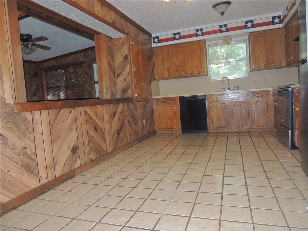 2187 Glenwood Dr – photo 4
