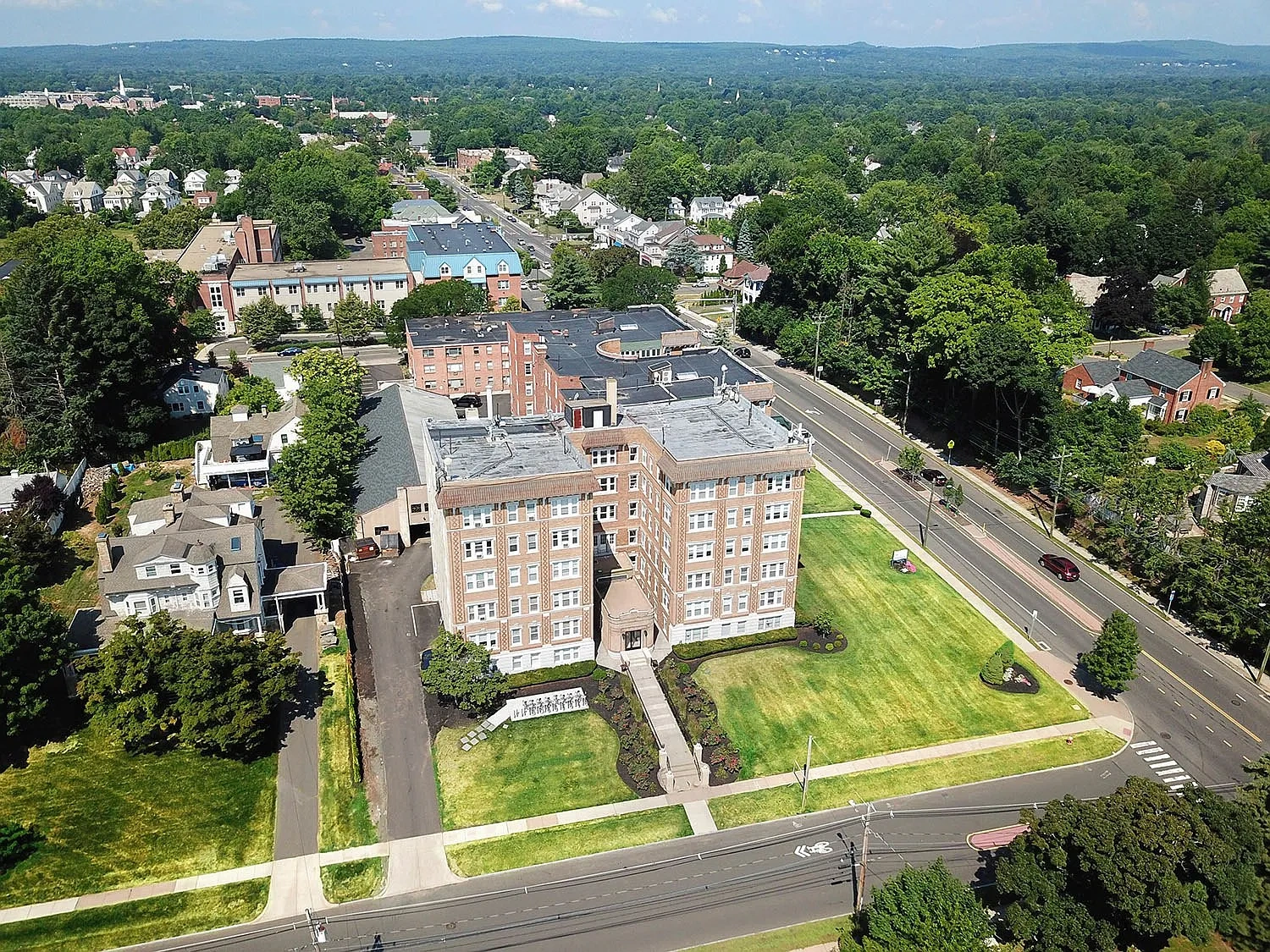 Packard West Hartford – photo 2