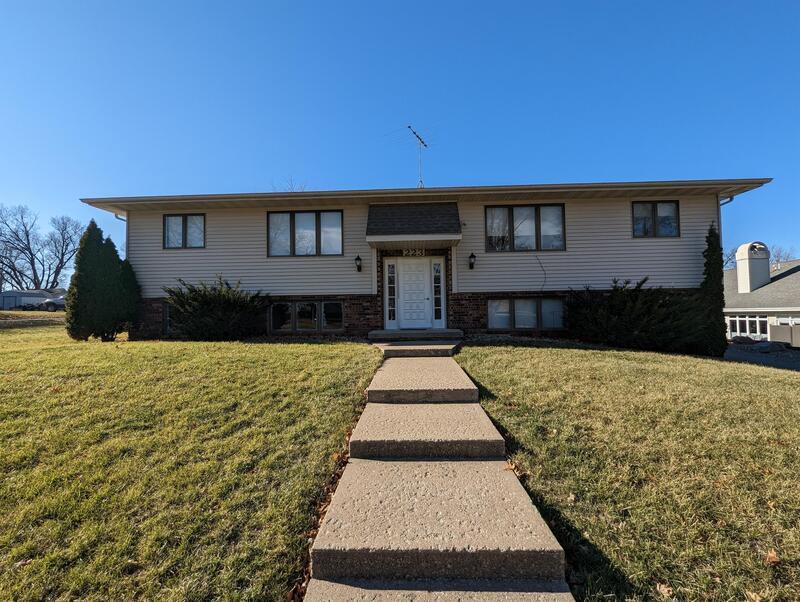 223 Carson St unit 3 – photo 2
