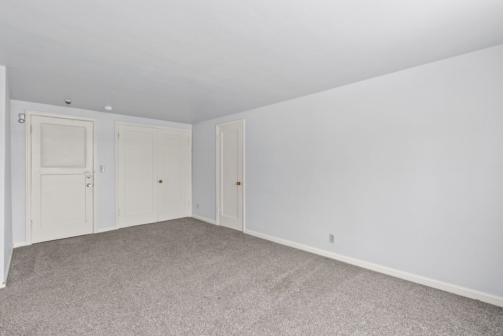 1117 W 5th Ave – photo 4