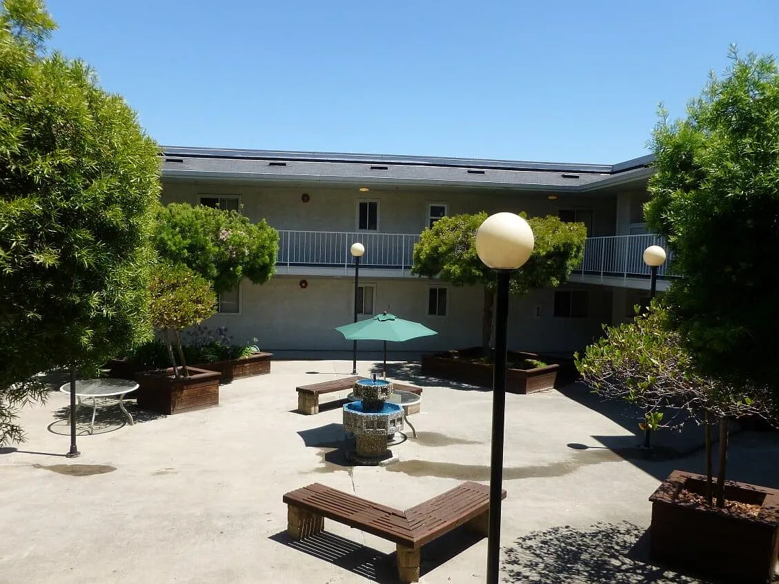 Balcourt Plaza – photo 3