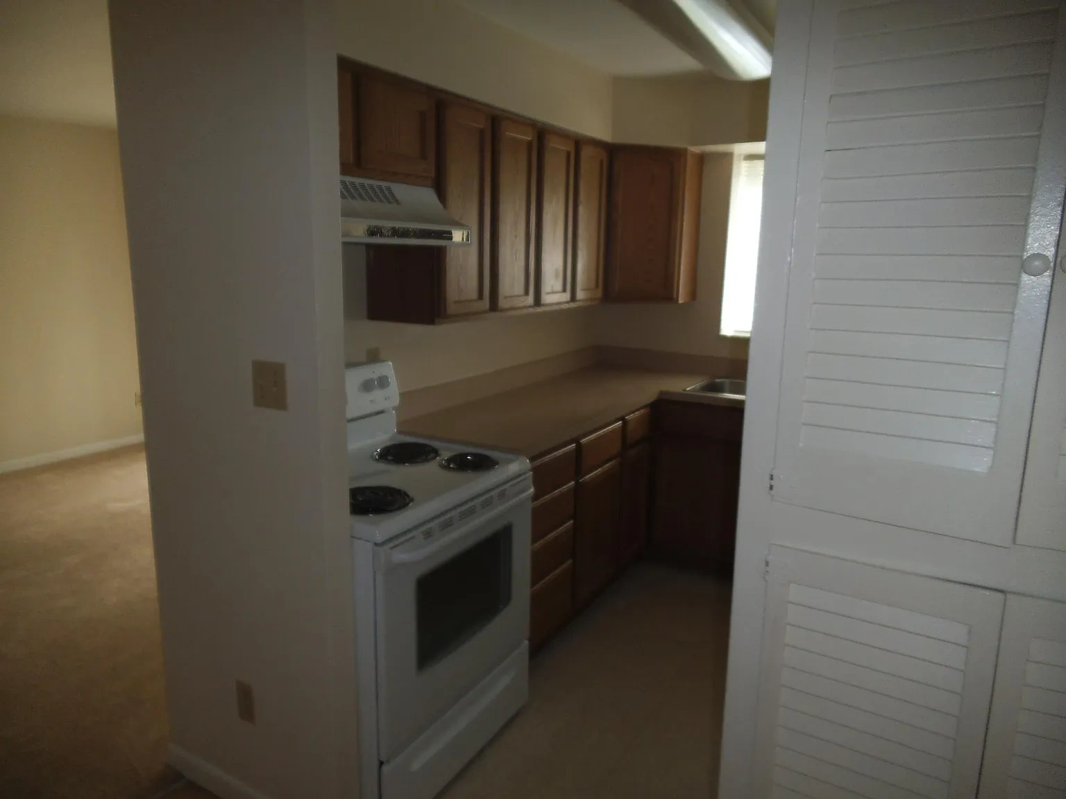 Sherlock Tower Apartments – photo 2