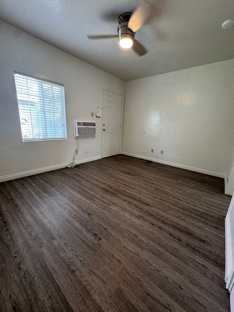 903 E Bridger Ave unit Nolana 104N – photo 4