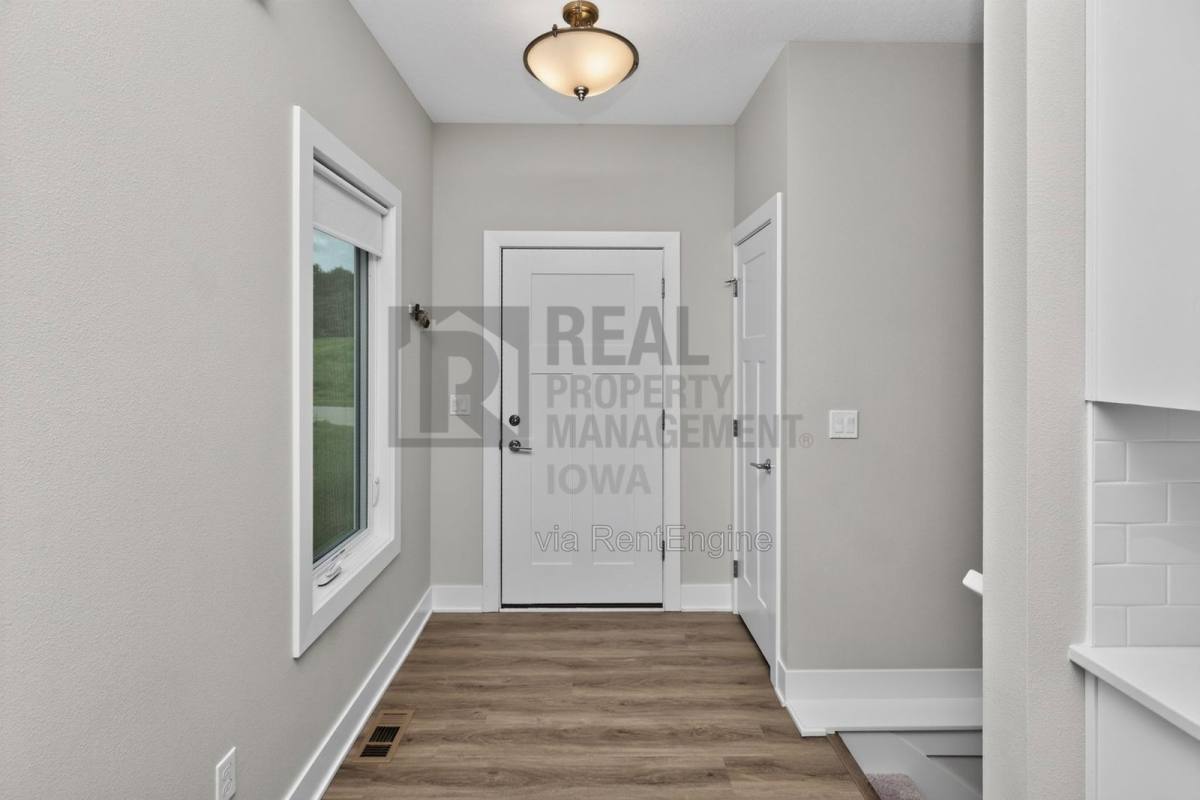 5638 Fernwood Dr – photo 3