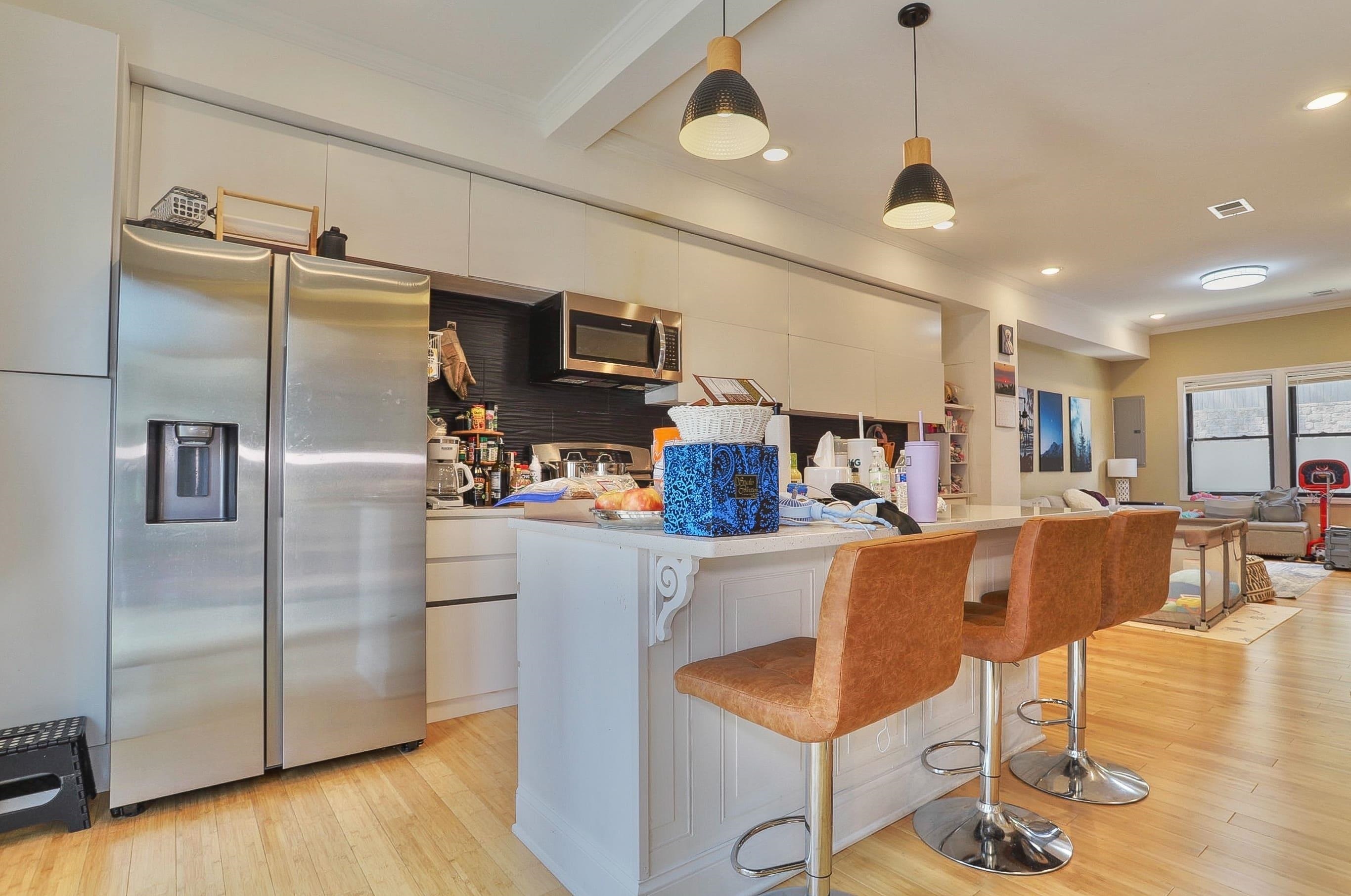 11 W 19th St – photo 1