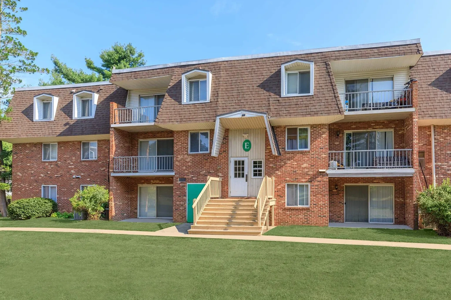 Dover Estates Apartments – photo 2