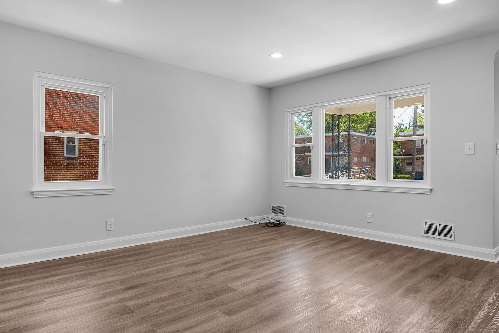 3912 Mortimer Ave – photo 5