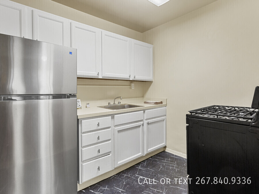 4040 Livingston Rd SE – photo 1