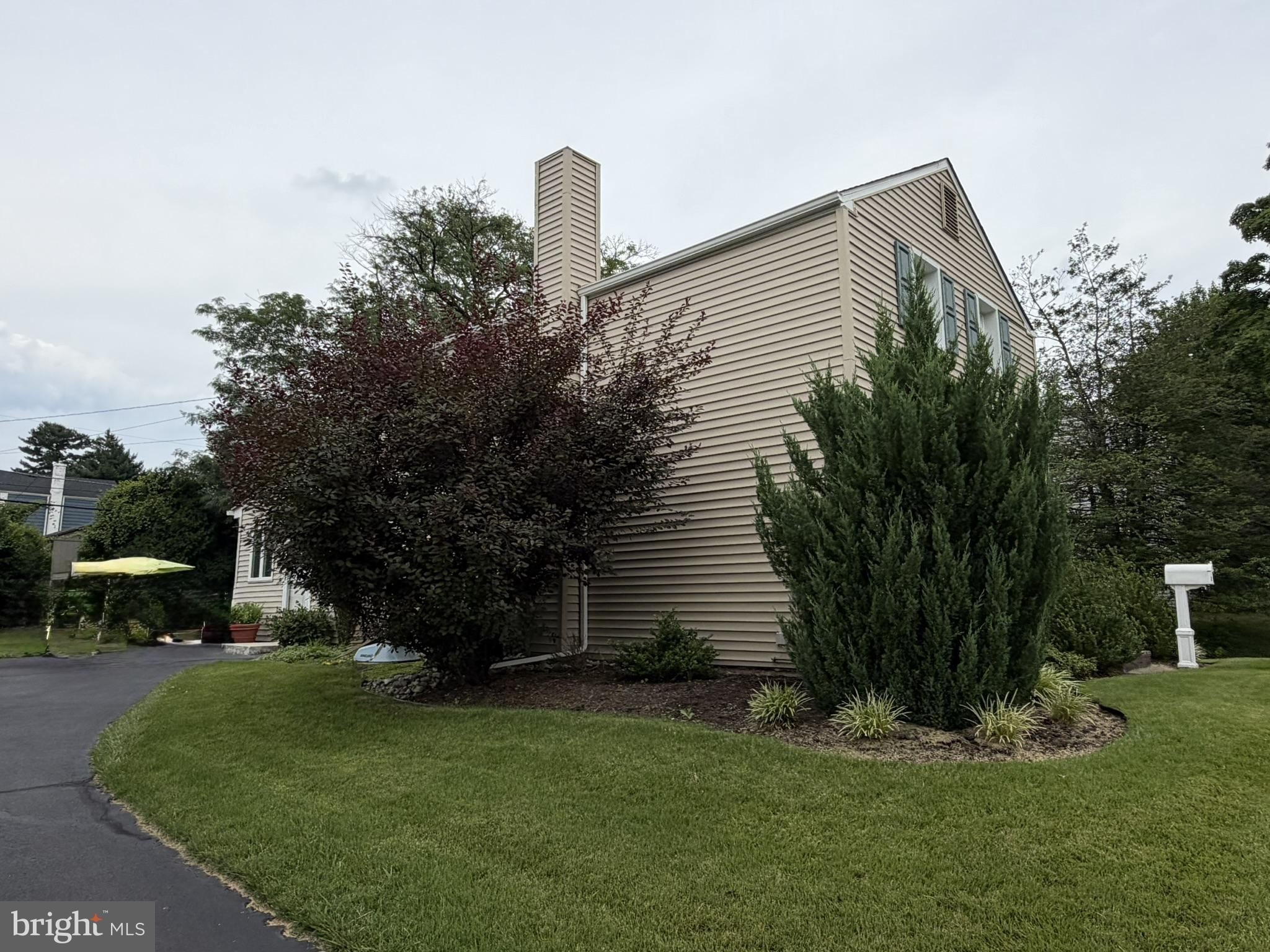 217 Lyster Rd – photo 3
