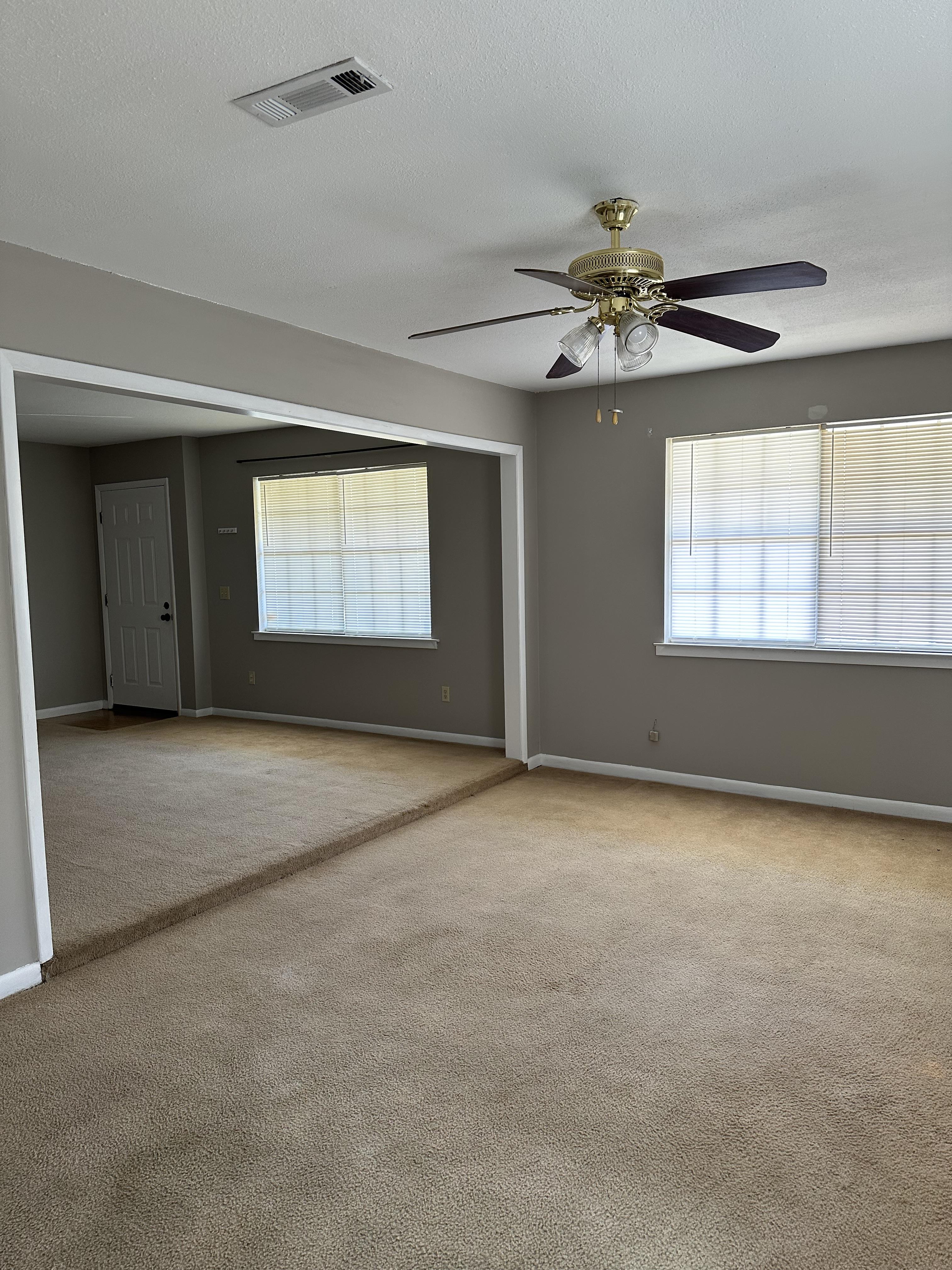 2211 Shannondoah Dr – photo 2
