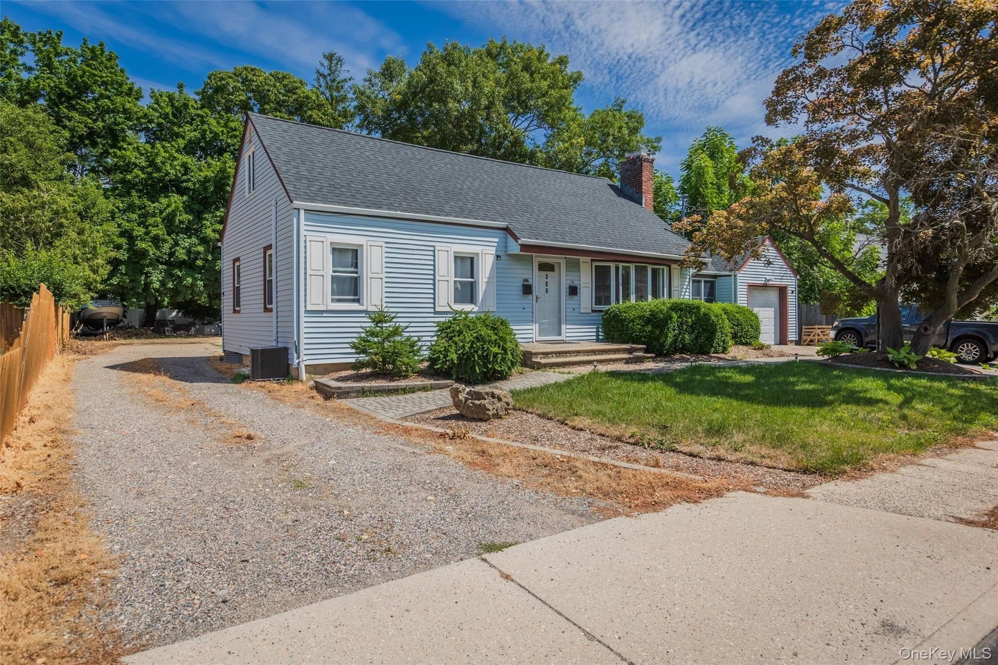 306 5th Ave – photo 2