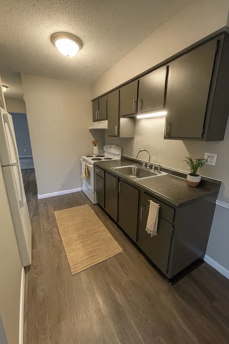 Westridge Apartments and Townhomes – photo 4