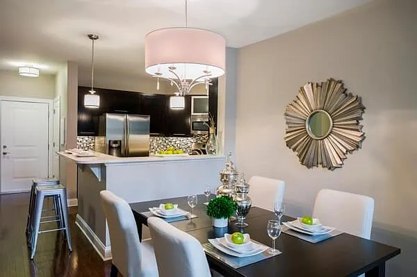 9 Vose Ave – photo 4
